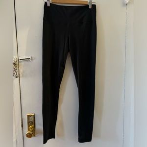 Yogalicious black yoga leggings sz Medium